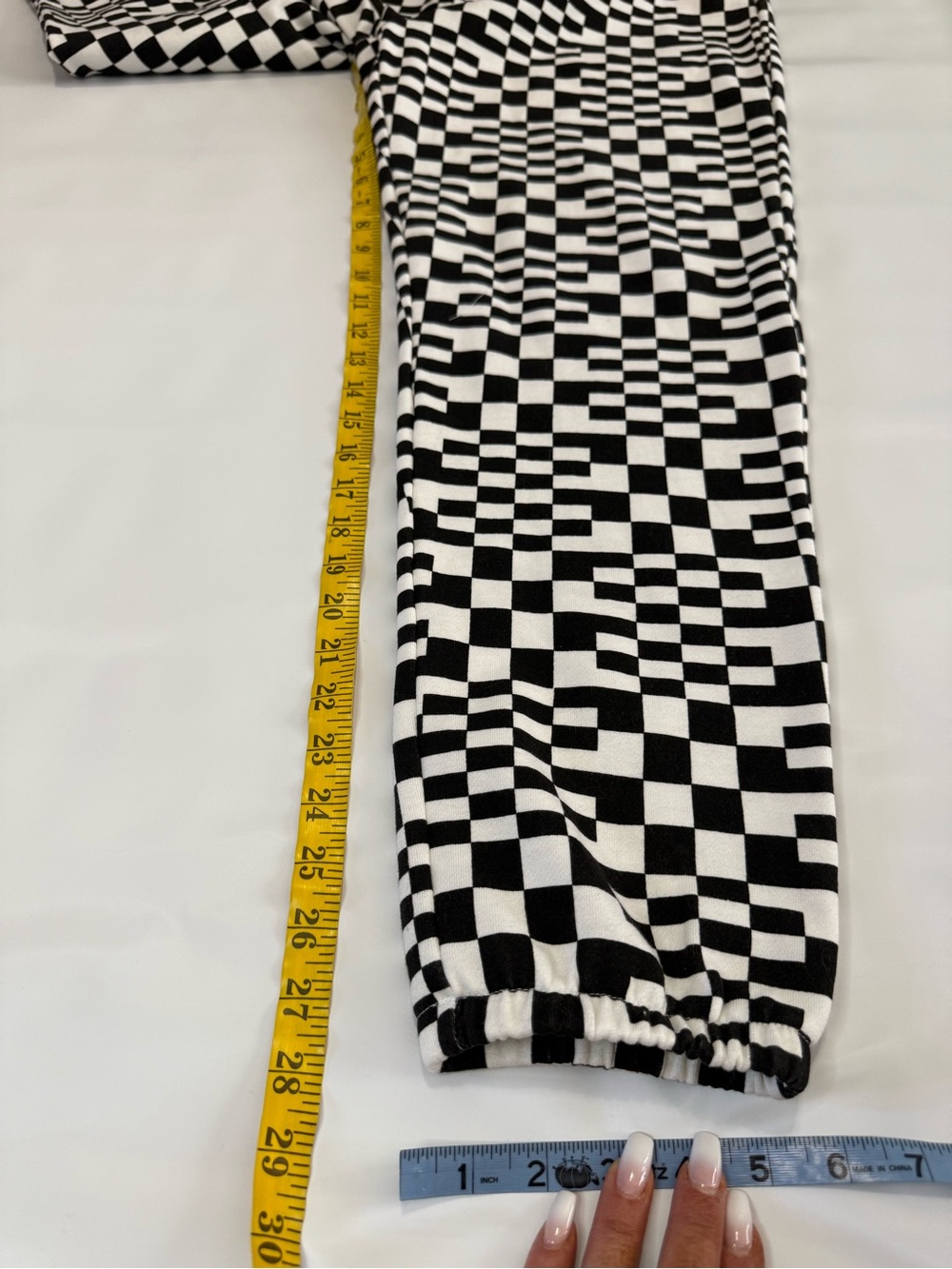 Volcom NWT Black & White Checkerboard Jogger Pants In size medium - Picture 8 of 16